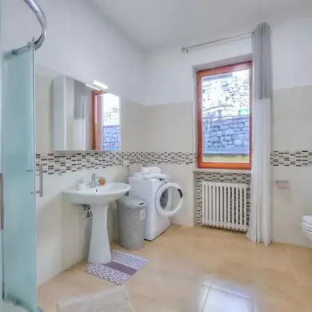 With View Maggiore/laveno Mombello * Laveno