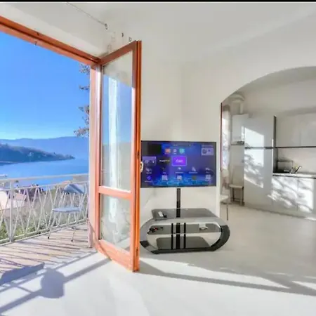 Apartament With View Maggiore/laveno Mombello Laveno