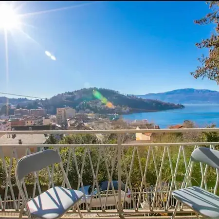 With View Maggiore/laveno Mombello Apartament Laveno