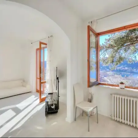 With View Maggiore/laveno Mombello Apartament *